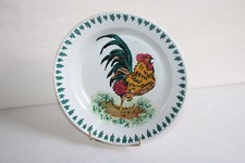 Plat creux en faïence de Gien, décor au pochoir coq, diamètre 24.5 cm
