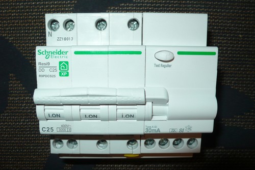 Disjoncteur differentiel tetra - disjoncteur,