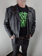 la veste en cuir noir des