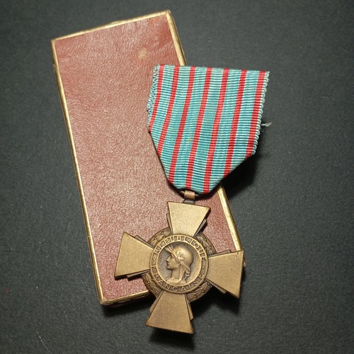 Médaille - o7/04/26, (ref37384)