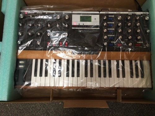 Moog minimoog voyager - moog,