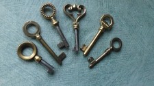 lot de 6 belles clefs en bronze meuble ancien - coffret , tiroir
