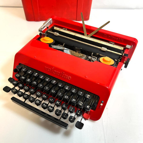 Olivetti valentine typewriter - valentine,