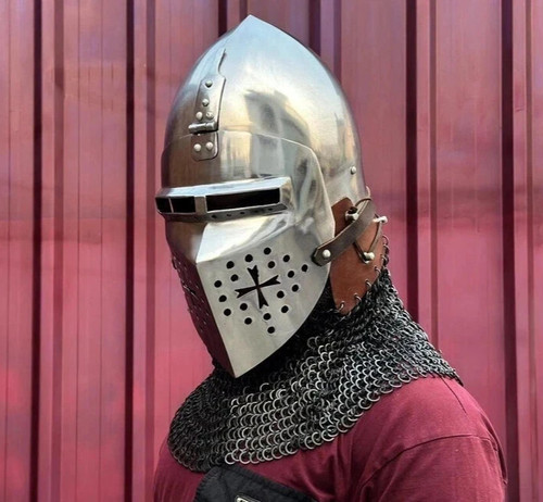 Casque bascinet médiéval