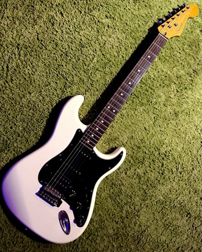 Fender modern player strat - modern,