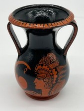 Vase amphore à figures rouges