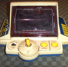 SANS CACHE PILE - Ancien jeu