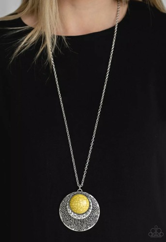 Paparazzi medallion meadow - "medallion, meadow"