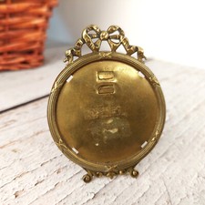 Cadre de photo vintage miniature sur pied en laiton design nœud Art Nouveau