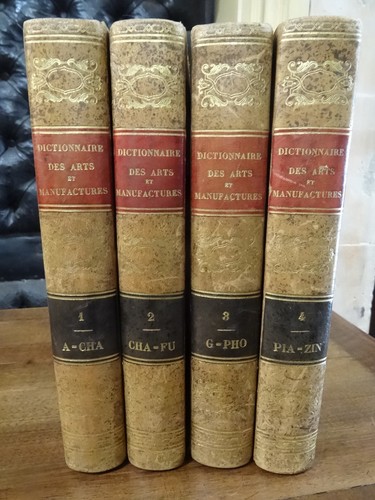 Dictionnaire des arts - , et