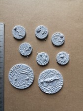 6 SOCLES 25MM+2 SOCLES 50MM / MINIATURE / DUNGEONS & LASERS/G290