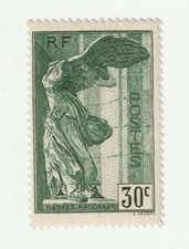 ♣ Timbre France N° 354  Neuf * Victoire de Samothrace 30c Vert Superbe