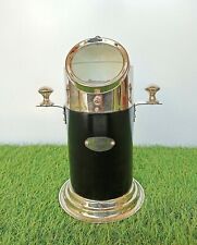 Ancienne boussole à cardan