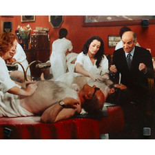 L'AILE OU LA CUISSE Photo de presse N02 - 24x30 cm. - 1976 - Louis de Funès, Col
