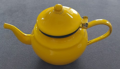 Ancienne théière tôle - théière, en