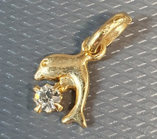 pendentif dauphin + brillant plaqué or #54