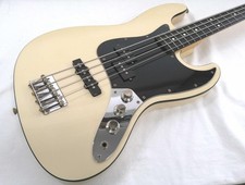 FENDER JAPAN JAZZ BASS