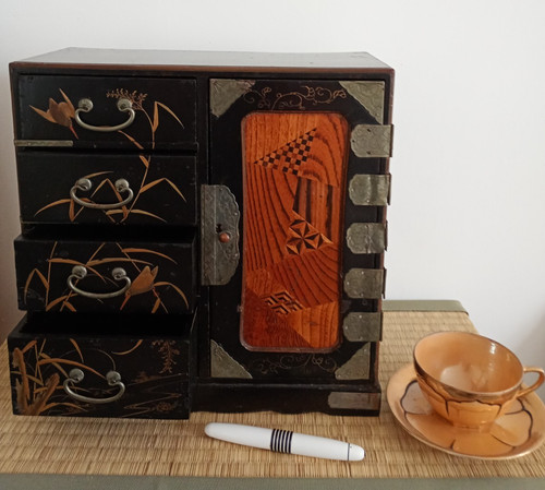 Ancien cabinet japonais - , en
