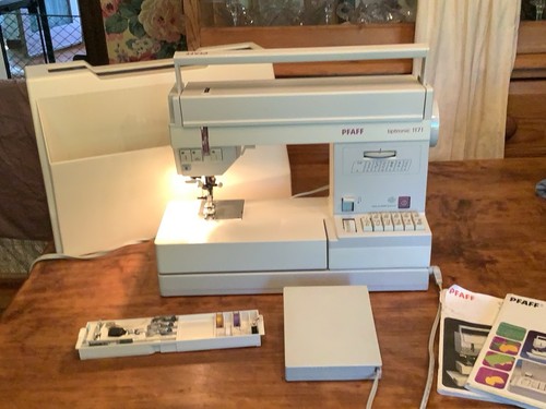 Pfaff tiptronic 1171 sewing - pfaff,