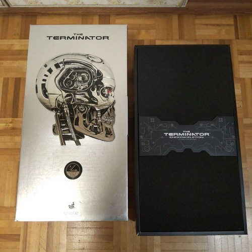 Hot toys terminator t 800 - 1/4, t-800