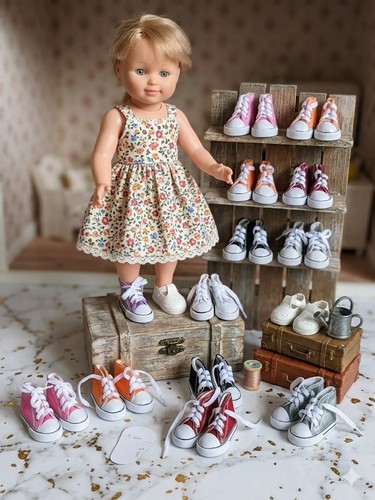 Chaussures pour poupées - , –