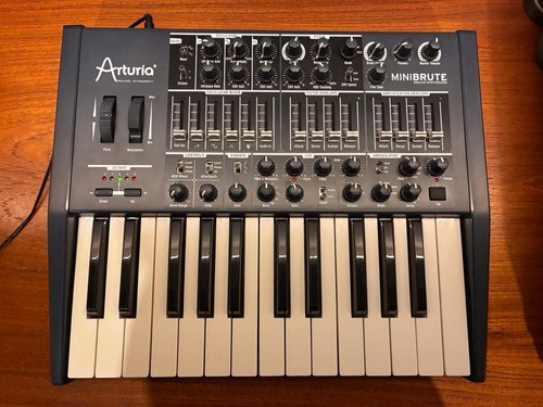 Arturia minibrute key - arturia,