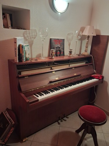 Piano droit samick 105 - samick, su-105