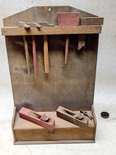 Outils anciens pour enfant