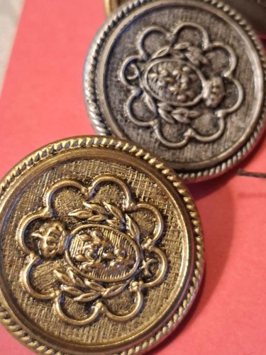 Lot boutons anciens métal - lot,