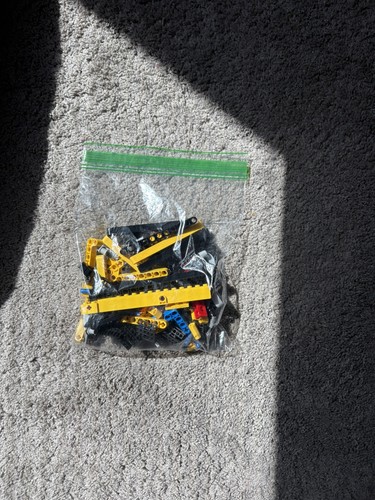 Lego technic tracked - lego, crane