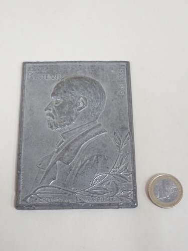Ancienne plaque médaille - /,