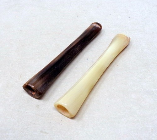 Lot fumes cigarette - 2,