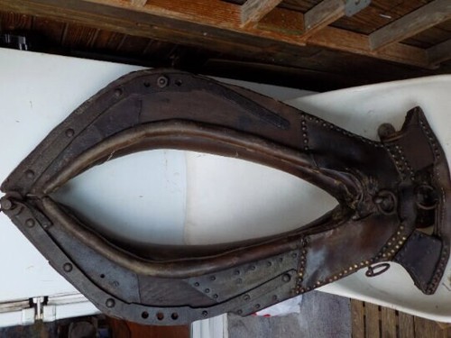 Ancien collier cheval bois - ancien,collier,