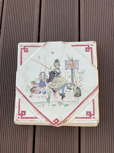 Dessous plat décor de - plat,