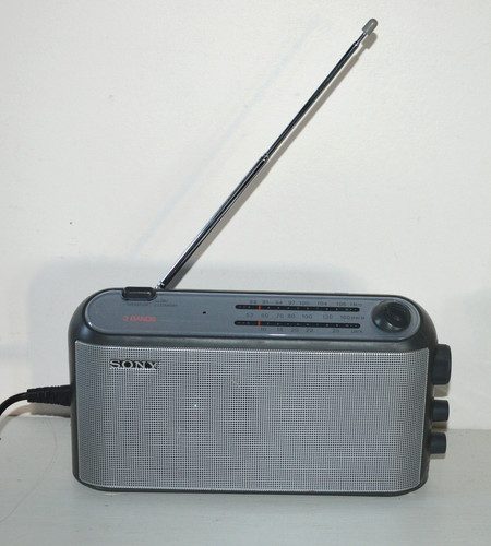 Ancienne radio portable sony - portable,