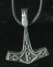 Marteau de Thors Tête de Loup Pendentif Acier 