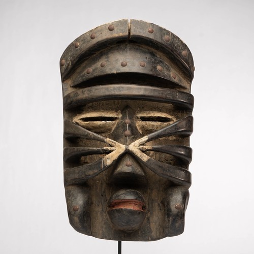 0936 masque bete avec socle - bete,