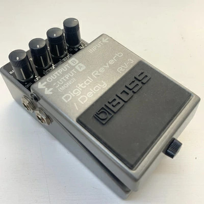 Used boss digital reverb - 3,