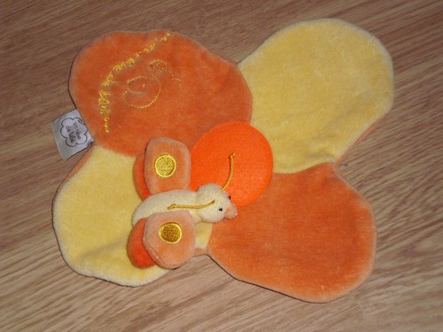 Doudou peluche abeille ruche - peluche,