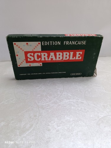 Jeu plateau scrabble - de,