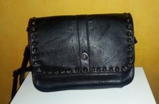 joli sac à main bandoulière marque TORRENTE noir en simili cuir 