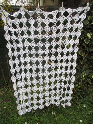 Rideau tapis table fait - ou,