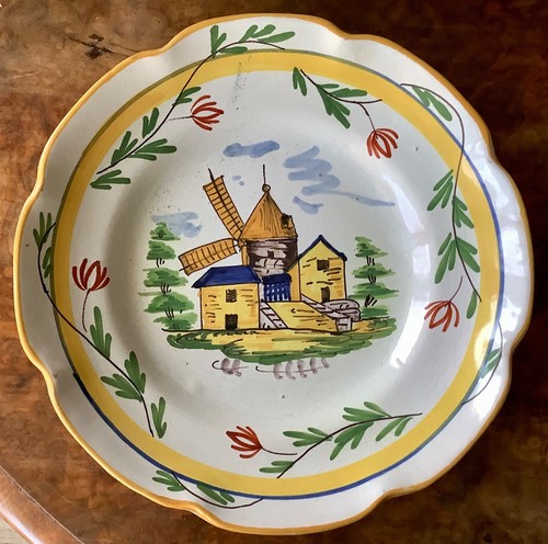 Belle assiette faïence