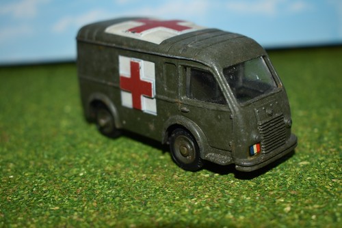 Dinky toys renault 80 - dinky,