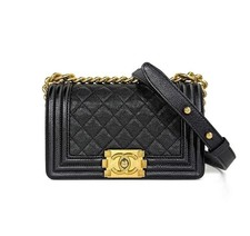 CHANEL Sac Boy en Cuir Noir 23