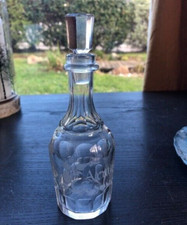 Flacon en cristal  gravé et