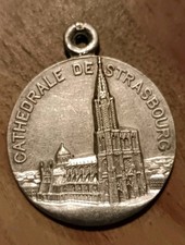 Rare Médaille Religieuse Ancienne Alsace   Strasbourg Cigogne Poinçon Argent?