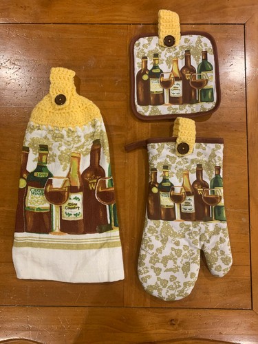 Wine bottles crocheted top - bottles",