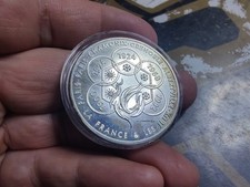 CINQUIÈME RÉPUBLIQUE Médaille, La France et les Jeux Olympiques.