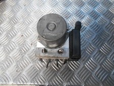 Bloc ABS (freins anti-blocage)